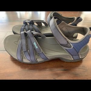 Teva Tirra Sandal Size 9